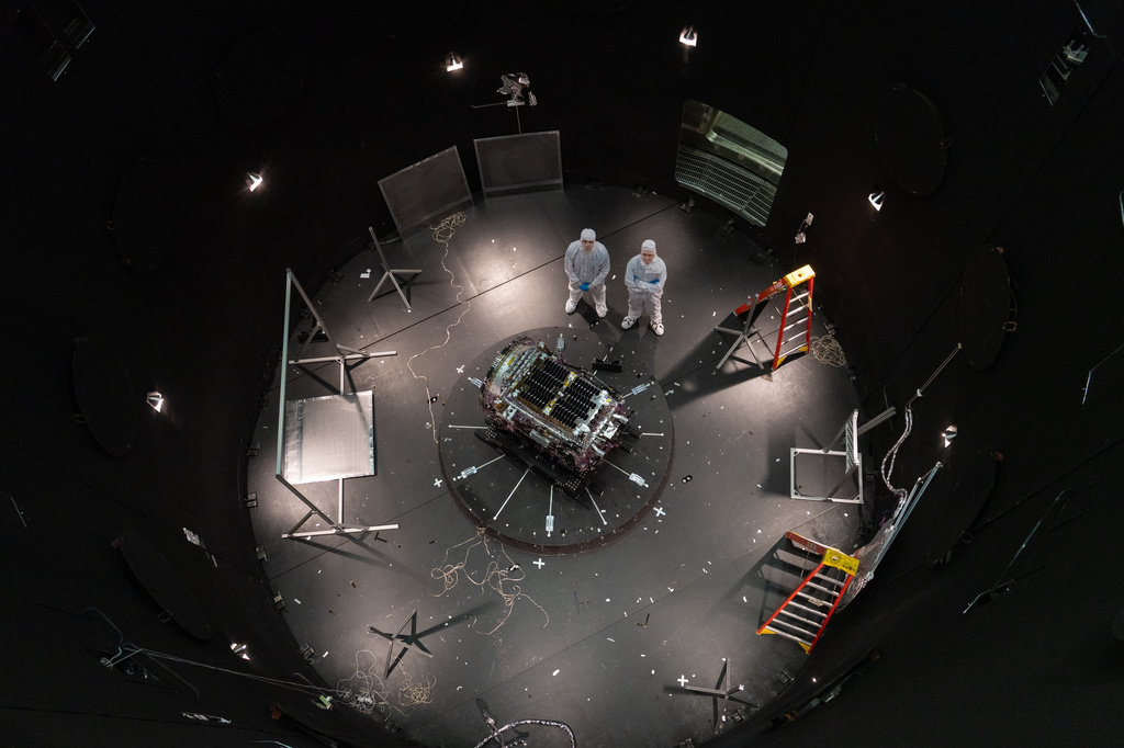 Rescue mission is called off for NASA's aging Swift space telescope